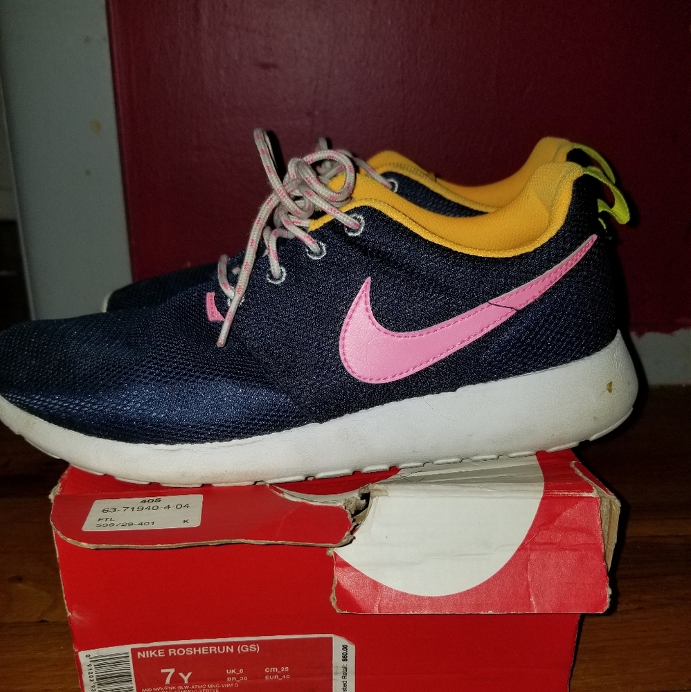 NIKE ROSHE RUN - Picture 2 of 4